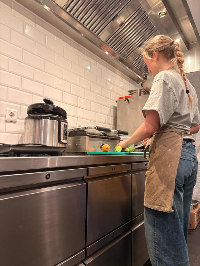 Well - Healthy Food & JuiceBar